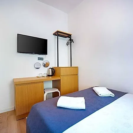 酒店 Italic
