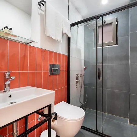 Italic * Αττάλεια